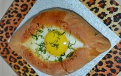 Хачапури по аджарски: настоящий грузинский рецепт