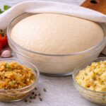 Тесто для пирожков на сухих дрожжах и молоке: пышное и мягкое